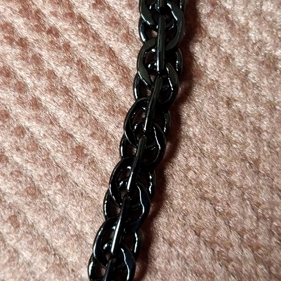 Eiffel Tower Pendant Necklace - Picture 9 of 12